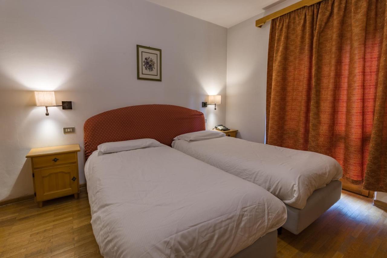 Hotel Villa Argentina Cortina dʼAmpezzo Quarto foto